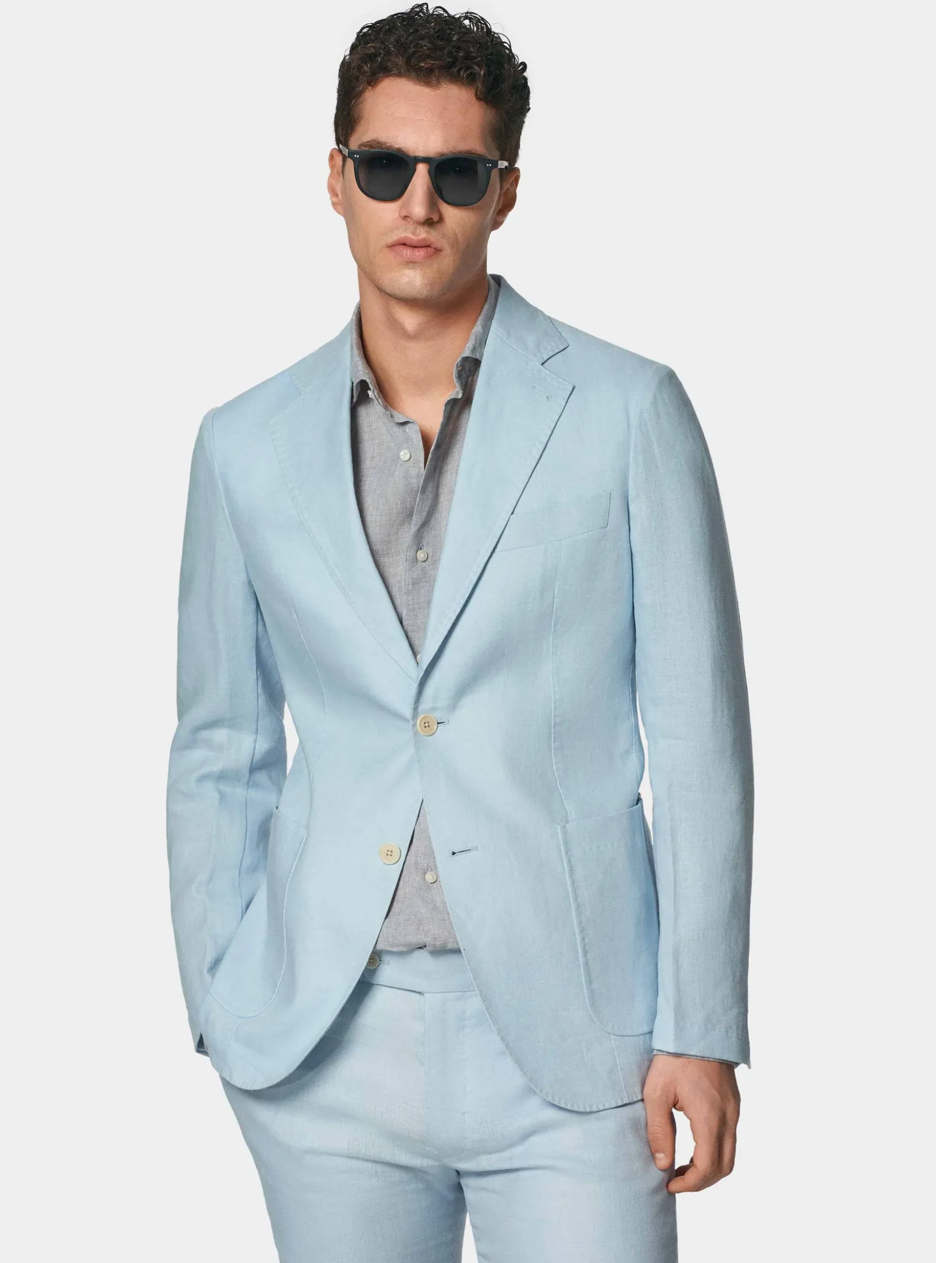 Abito azzurro in puro lino