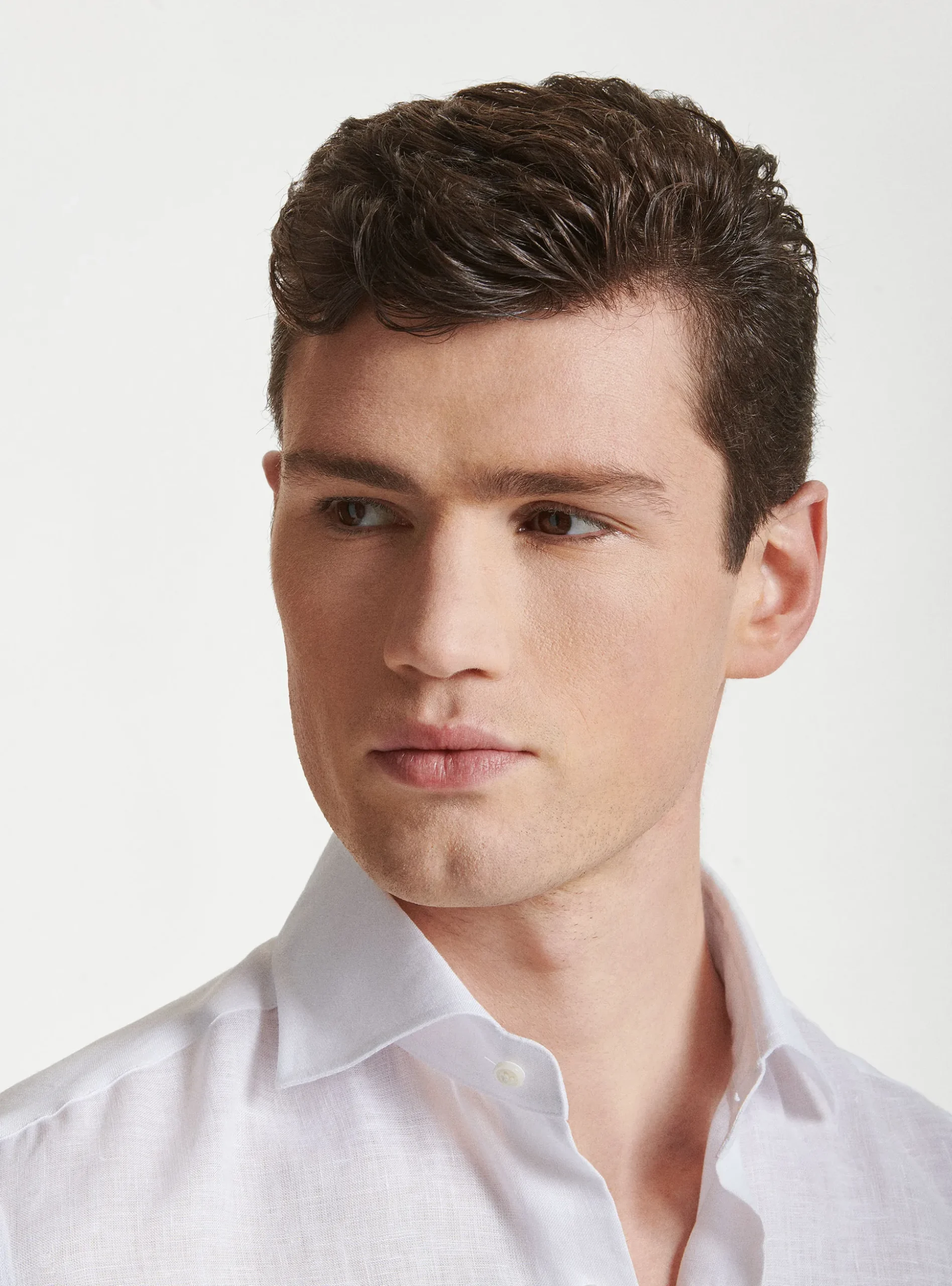Camicia in puro lino con collo semi francese