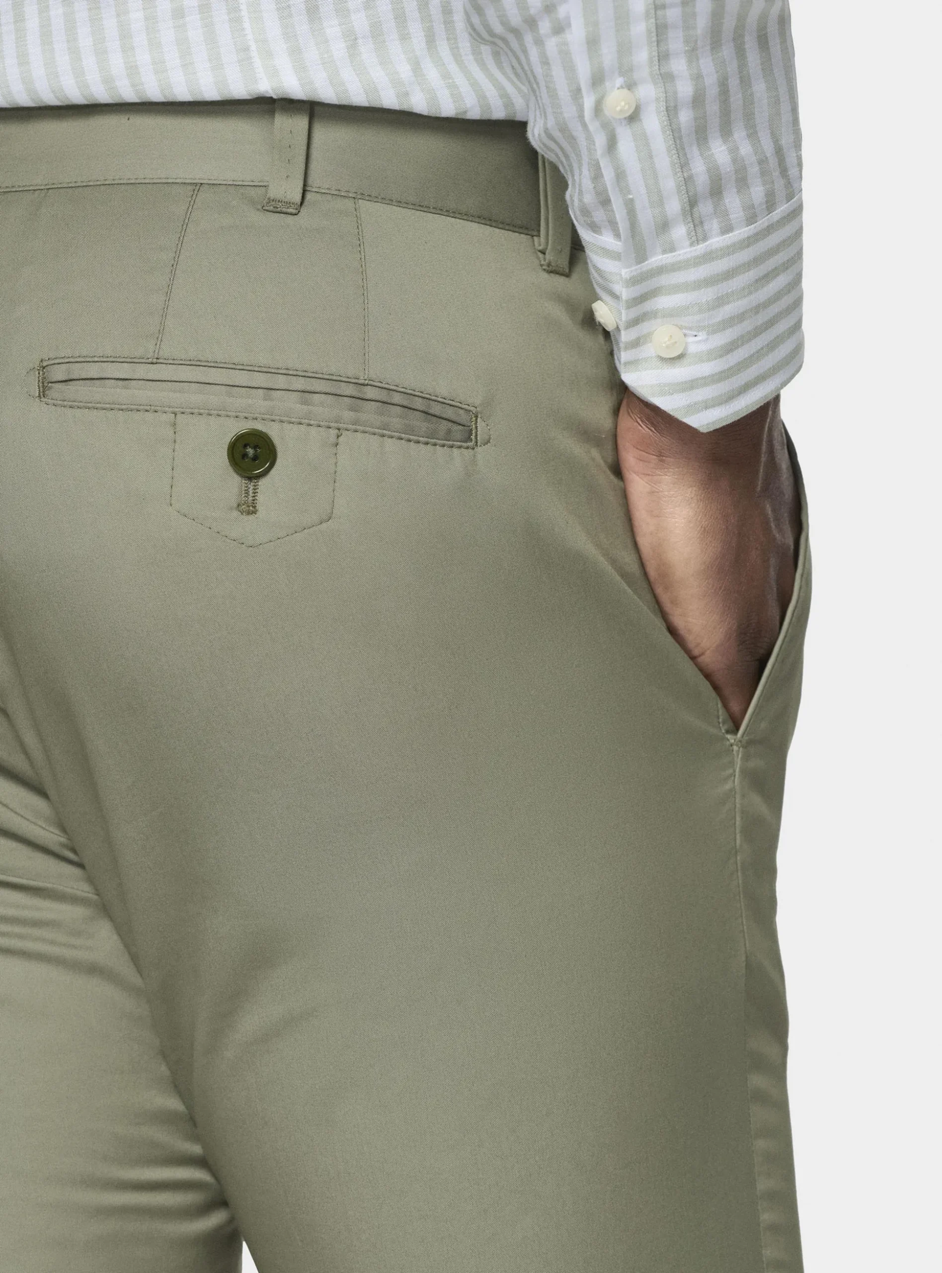 Pantaloni chino in twill leggero